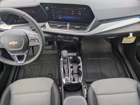 New 2026 Chevrolet Trax LT w/ Driver Confidence Package image 9