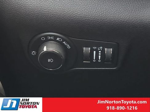 Used 2025 Jeep Compass Limited AWD/4WD image 23
