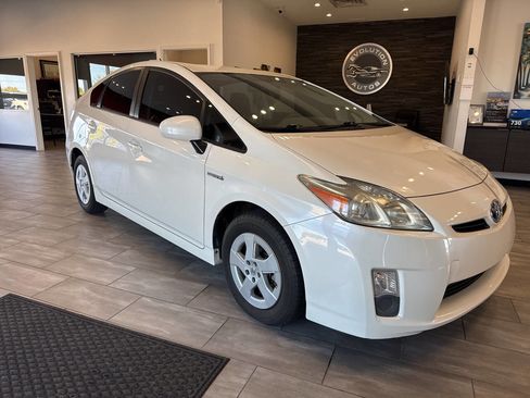 Used 2011 Toyota Prius Two image 3