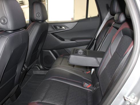 Used 2025 Chevrolet Equinox RS w/ Safety and Technology Package FWD image 25