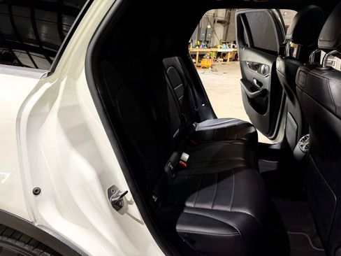 Used 2018 Mercedes-Benz GLC 300 image 23