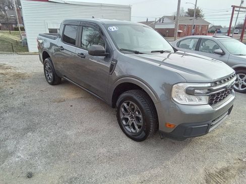Used 2022 Ford Maverick XLT image 2