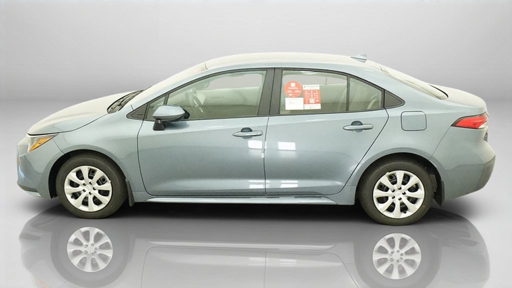 New 2027 Toyota Corolla LE FWD image 2