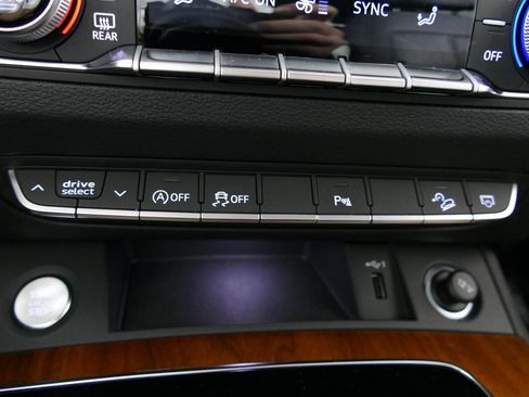 Used 2023 Audi Q5 2.0T Premium w/ Convenience Package image 21