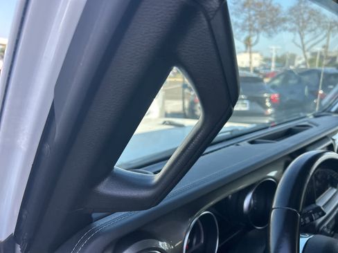 Used 2022 Jeep Wrangler Unlimited Sahara image 31