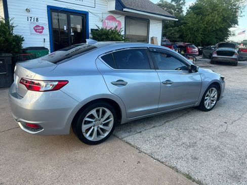 Used 2018 Acura ILX FWD image 3