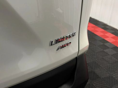 Used 2022 Toyota RAV4 Limited AWD/4WD image 17