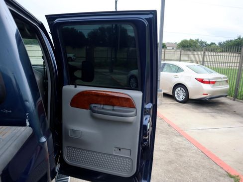Used 2003 Ford F250 XL image 27