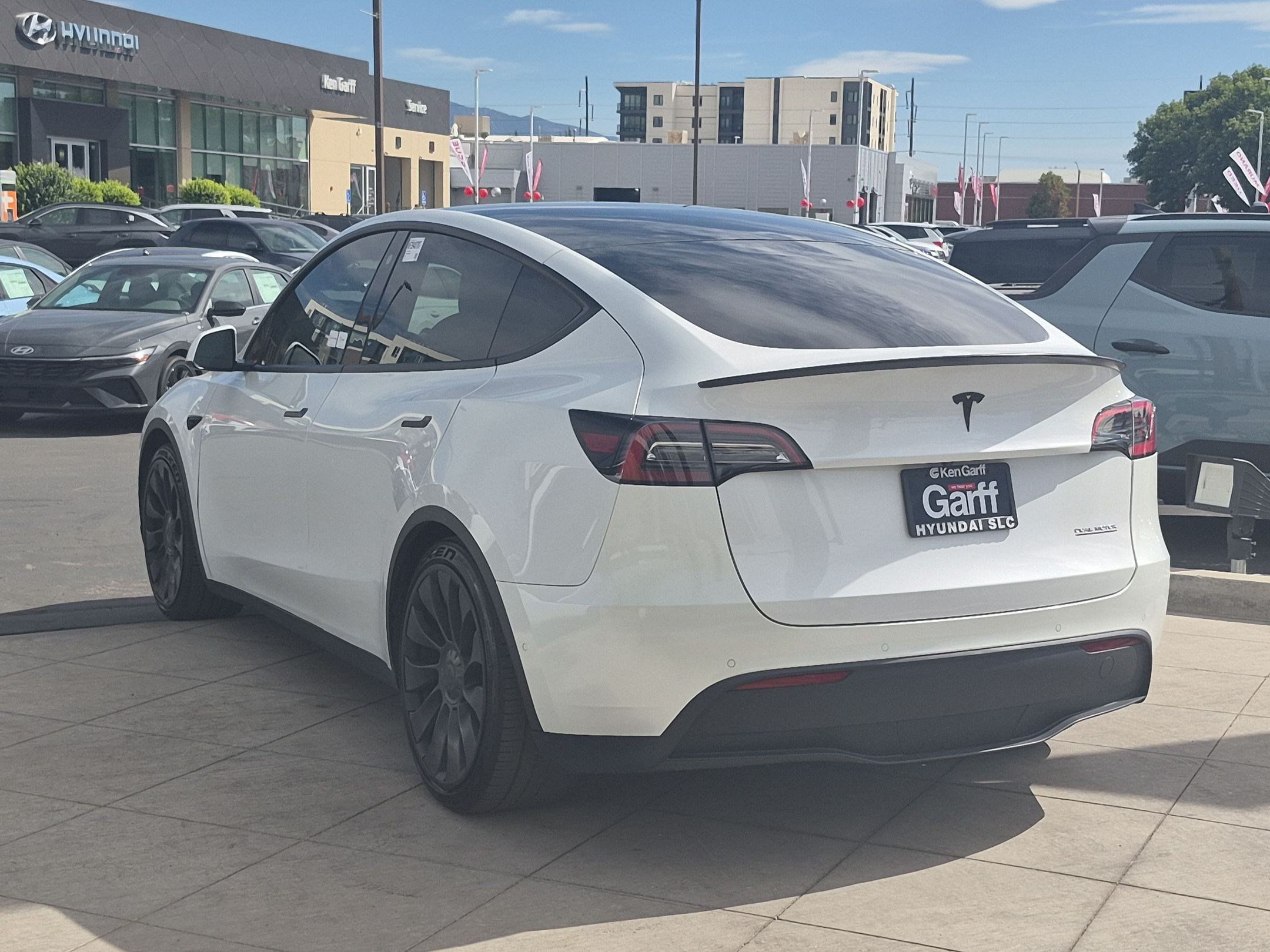 Used 2022 Tesla Model Y Performance AWD/4WD image 7