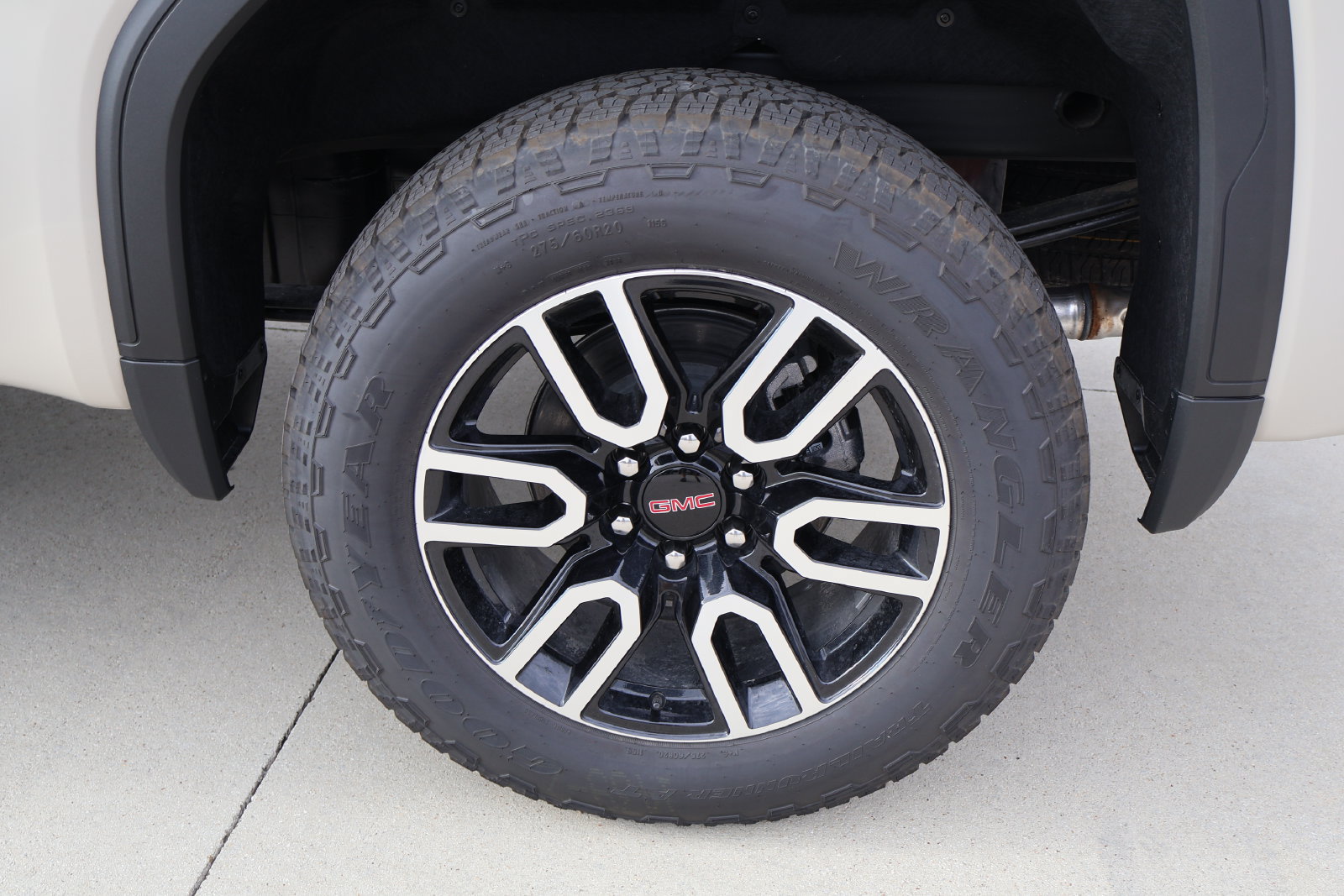 New 2026 GMC Sierra 1500 AT4 w/ AT4 Premium Package AWD/4WD image 12