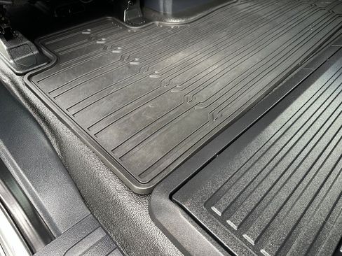 Used 2022 Ford F250 Lariat w/ Tremor Off-Road Package image 19