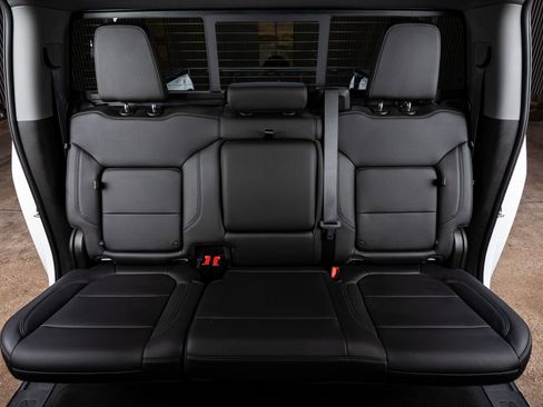 Used 2022 Chevrolet Silverado 2500 LTZ w/ LTZ Plus Package image 35