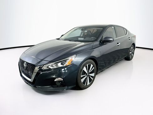 Used 2019 Nissan Altima 2.5 SL FWD image 3