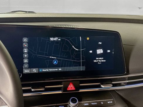 Used 2024 Hyundai Elantra Limited FWD image 16