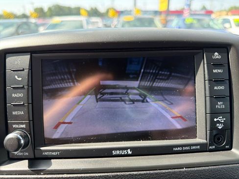 Used 2020 Dodge Grand Caravan SXT FWD image 16