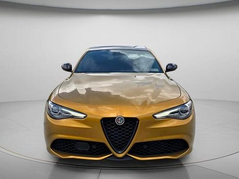 Used 2023 Alfa Romeo Giulia Veloce RWD image 4