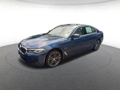 Certified 2023 BMW 530e xDrive w/ Premium Package AWD/4WD image 1