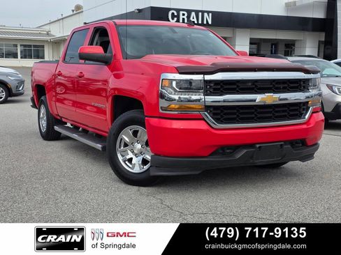 Used 2017 Chevrolet Silverado 1500 LT w/ Trailering Package image 1