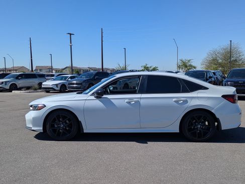 Used 2025 Honda Civic Sport image 2