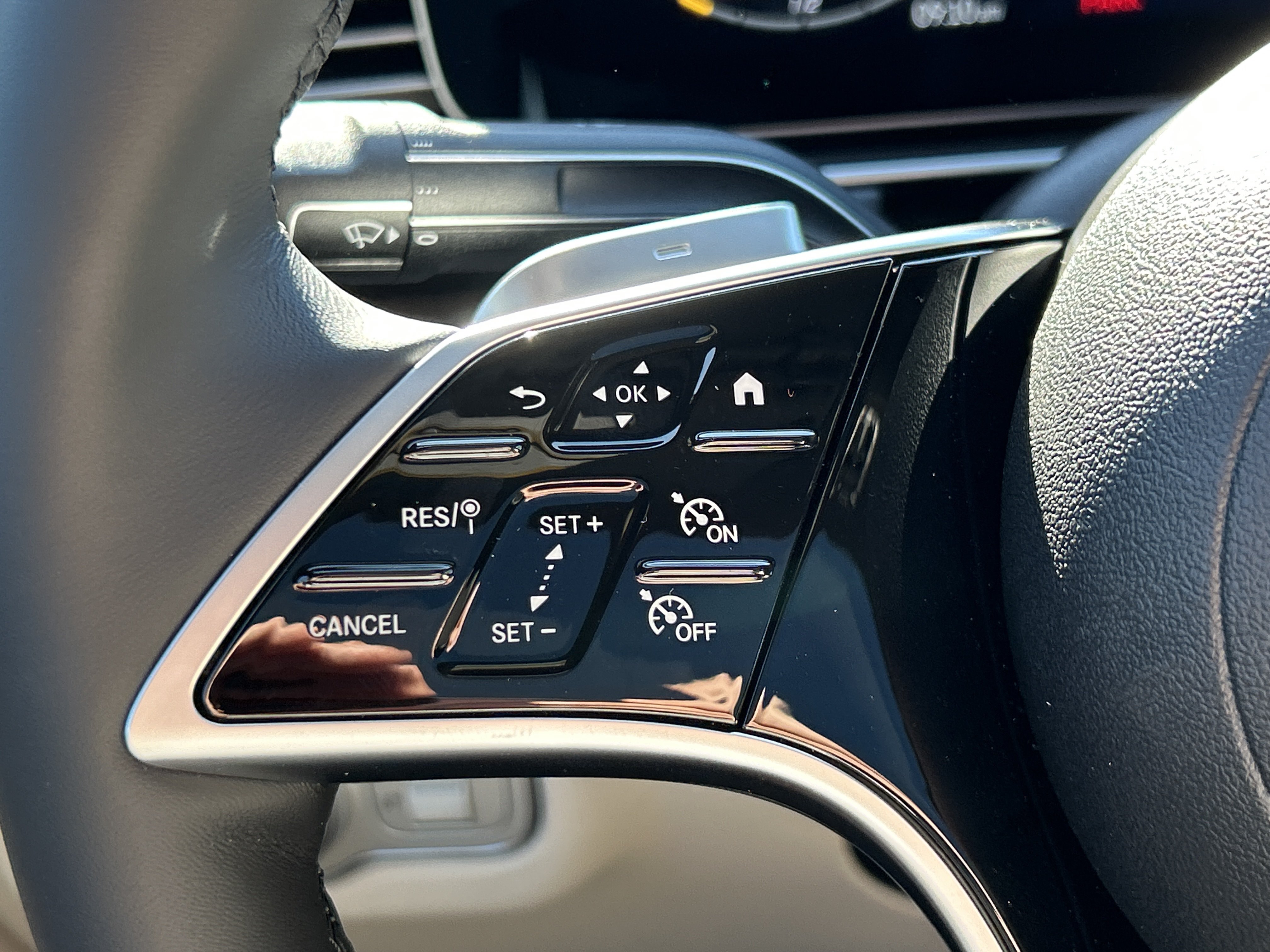 New 2026 Mercedes-Benz GLE 450 4MATIC Coupe image 24