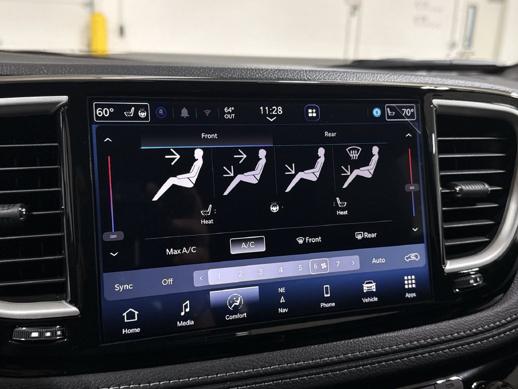 New 2027 Chrysler Pacifica Select w/ Family Tech Group AWD/4WD image 17
