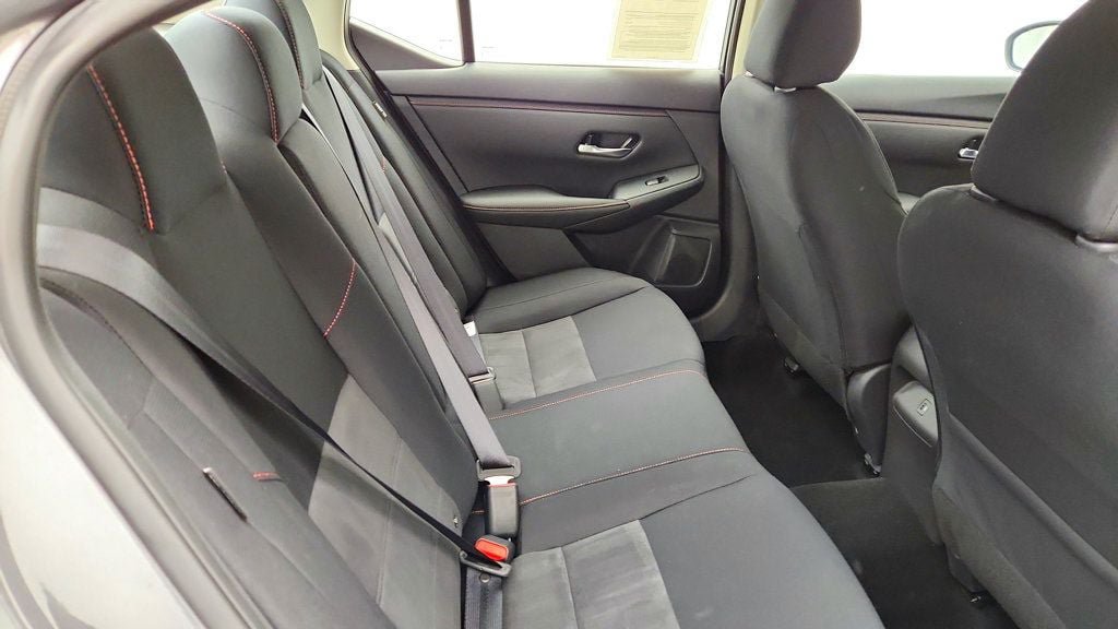 Used 2025 Nissan Sentra SR FWD image 21