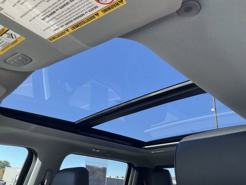 Used 2024 Ford F250 Lariat w/ Sport Appearance Package image 3