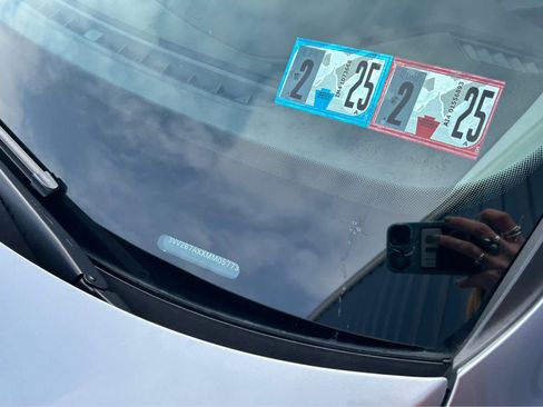 Used 2021 Volkswagen Tiguan SE image 24