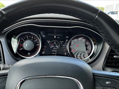 Used 2023 Dodge Challenger SXT RWD image 13
