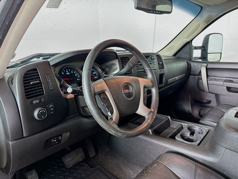 Used 2014 GMC Sierra 3500 SLE w/ SLE Preferred Package image 8