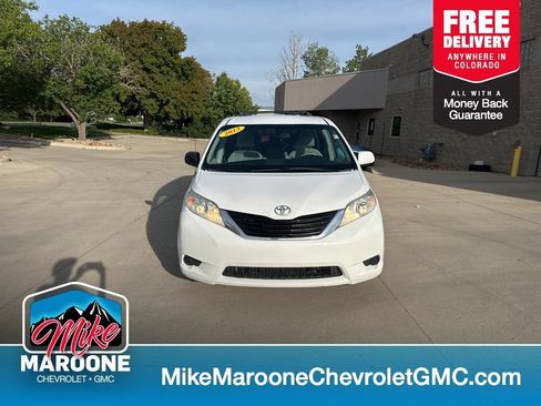 Used 2013 Toyota Sienna LE FWD image 1