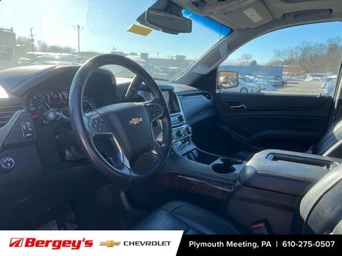 Certified 2018 Chevrolet Suburban LT image 3