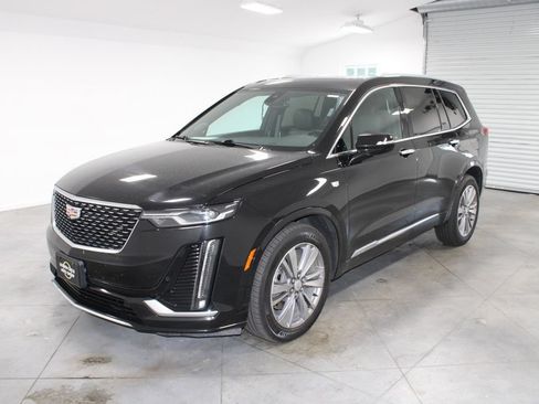Used 2024 Cadillac XT6 Premium Luxury AWD/4WD image 4