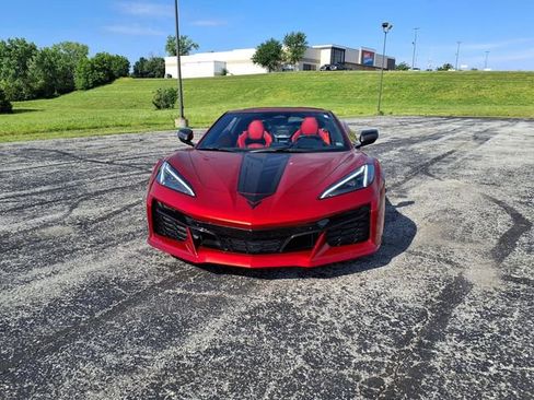 Used 2025 Chevrolet Corvette Z06 RWD image 35