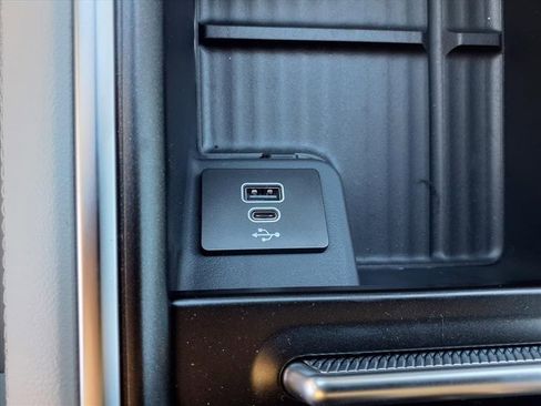 New 2026 Ford Expedition Platinum image 13