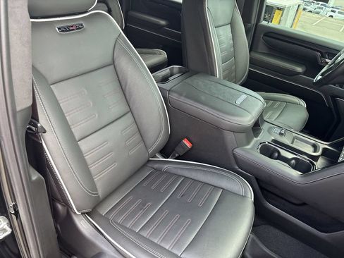 Used 2026 GMC Sierra 2500 AT4X w/ Snow Plow Prep/Camper Package AWD/4WD image 33