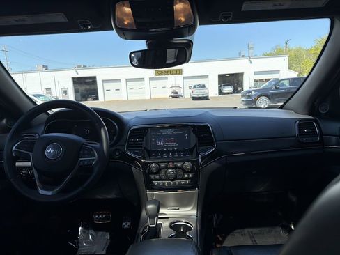 Used 2019 Jeep Grand Cherokee High Altitude AWD/4WD image 18