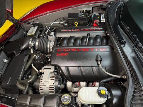 Used 2006 Chevrolet Corvette Convertible w/ Preferred Equipment Group RWD image 30
