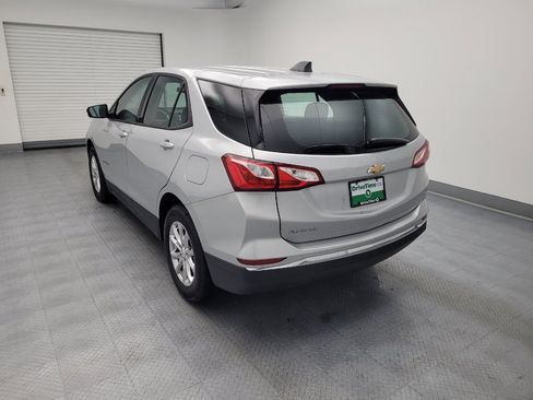 Used 2018 Chevrolet Equinox LS FWD image 5