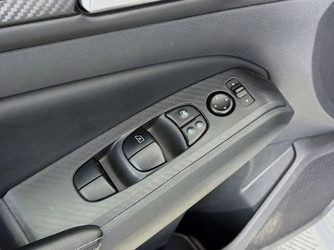 Used 2024 Nissan Altima 2.5 SV image 20