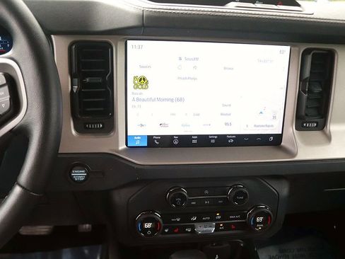 Used 2025 Ford Bronco Outer Banks AWD/4WD image 21