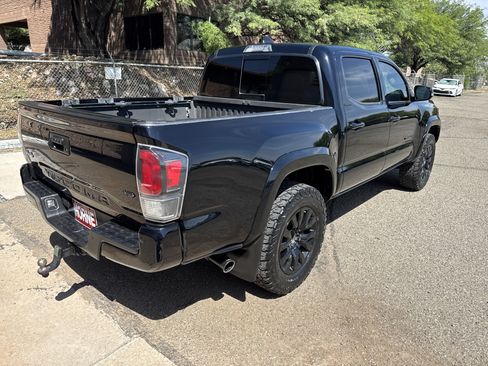 Used 2021 Toyota Tacoma Limited w/ Nightshade Package AWD/4WD image 8