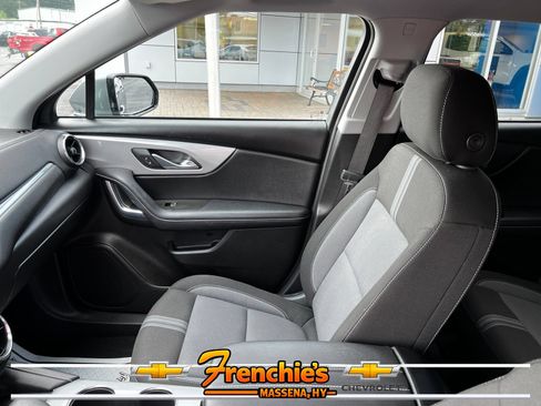 Used 2023 Chevrolet Blazer LT w/ Convenience Package AWD/4WD image 18