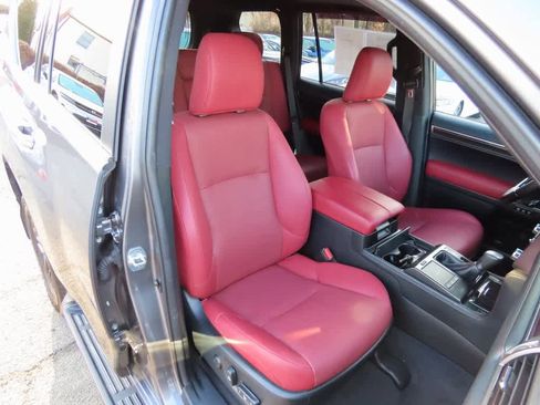 Used 2023 Lexus GX 460 Premium image 15