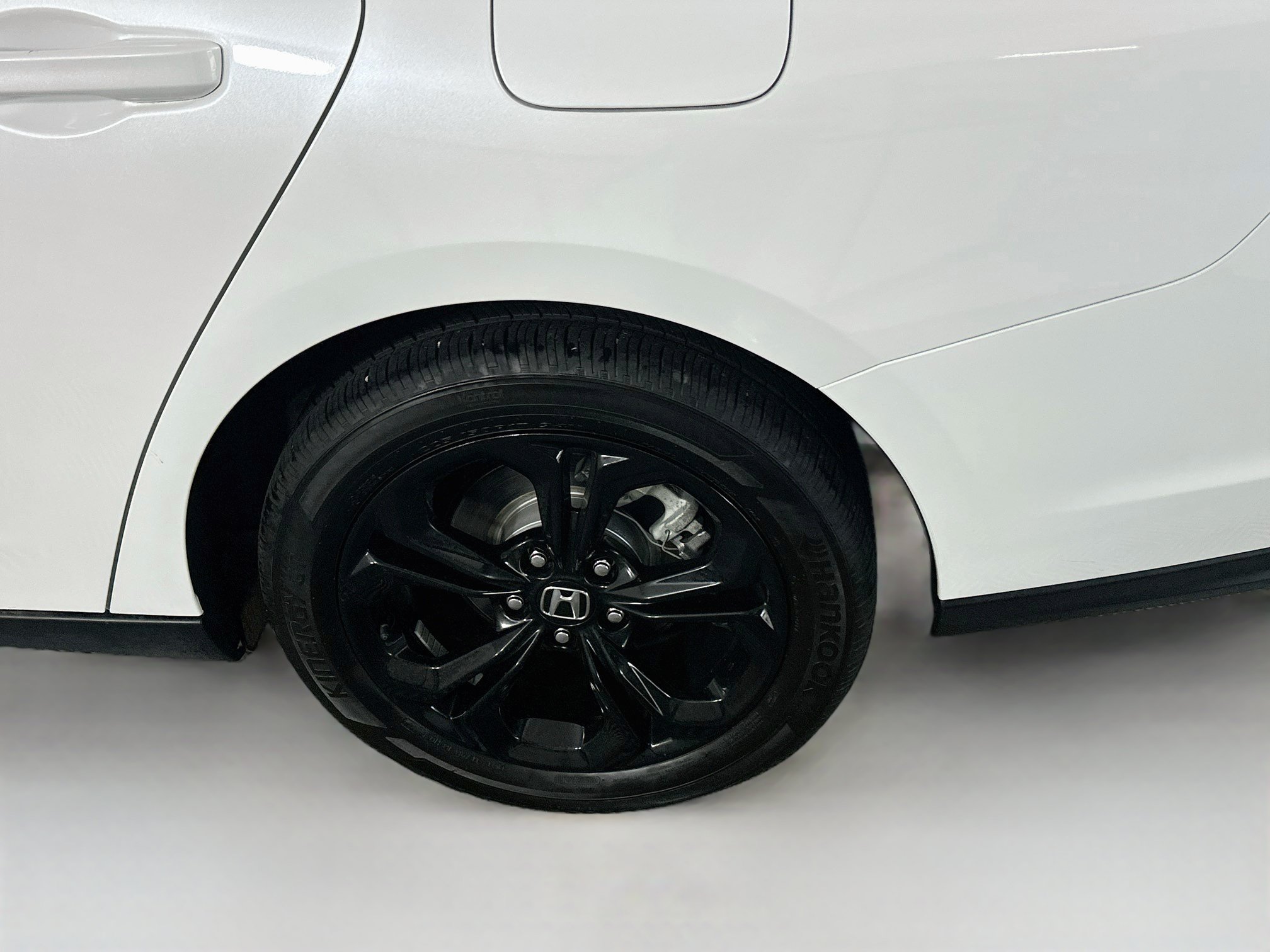 Used 2025 Honda Accord SE image 11