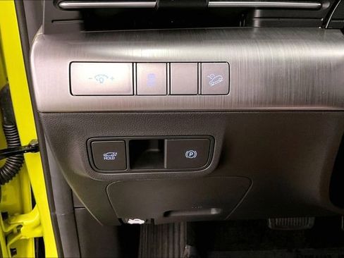 Used 2025 Hyundai Kona Limited FWD image 38