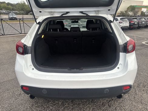 Used 2016 MAZDA MAZDA3 i Touring image 28