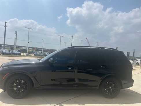 Certified 2023 BMW X7 xDrive40i w/ M Sport Package AWD/4WD image 3
