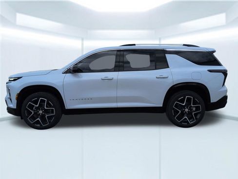New 2026 Chevrolet Traverse High Country w/ LPO, Floor Liner Package FWD image 2