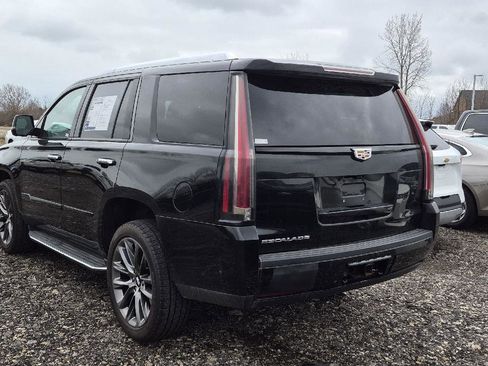 Used 2020 Cadillac Escalade Premium Luxury w/ Escalade Sport Edition image 4